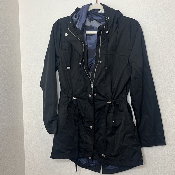 Raincoat - Picture 2 of 3